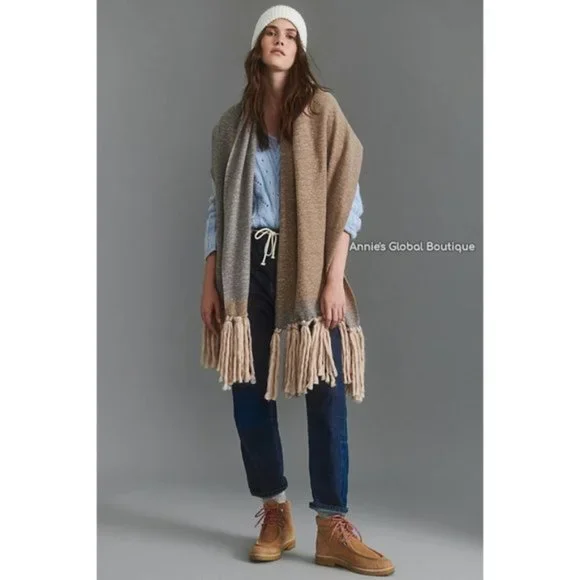 RARE ANTHROPOLOGIE Isabel Cozy Fringed Two-Toned Scarf - Picture 2 of 5